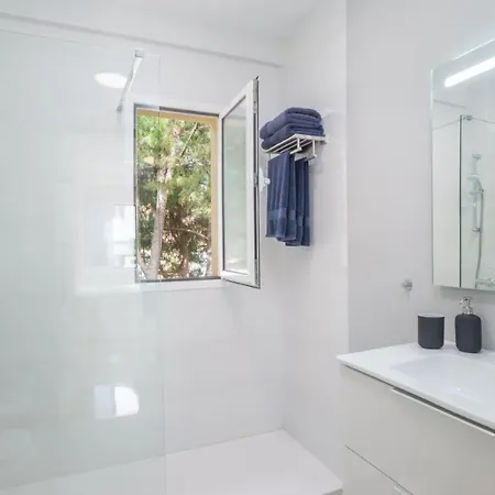 Luxury Delmare Pool Family Only Holiday home *