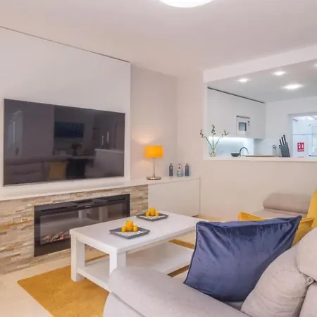 Luxury Delmare Pool Family Only Holiday home